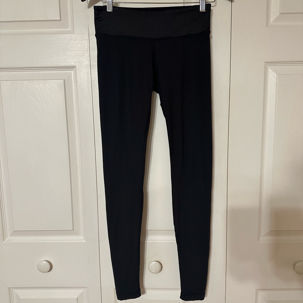 Lululemon black leggings size 6